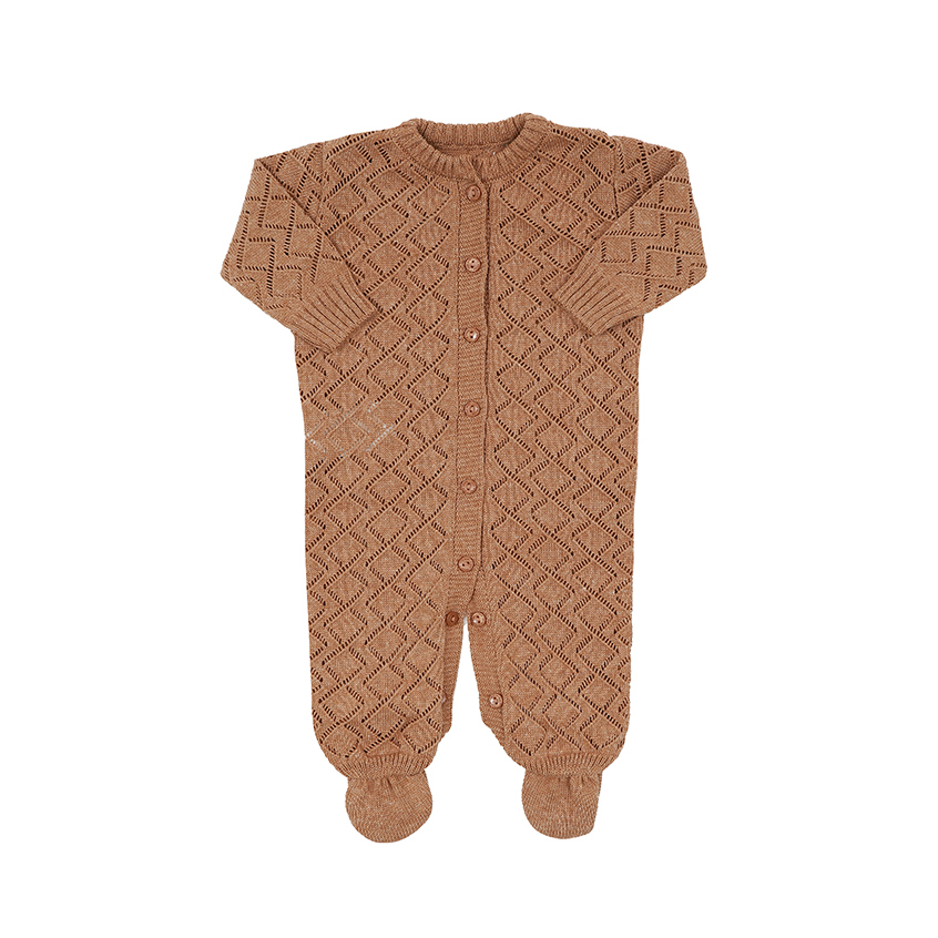 macacão-folhagem-caramelo