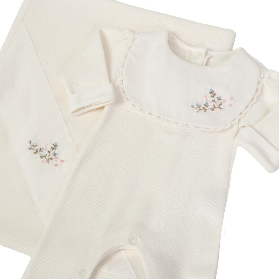 saída maternidade laura off-white 2